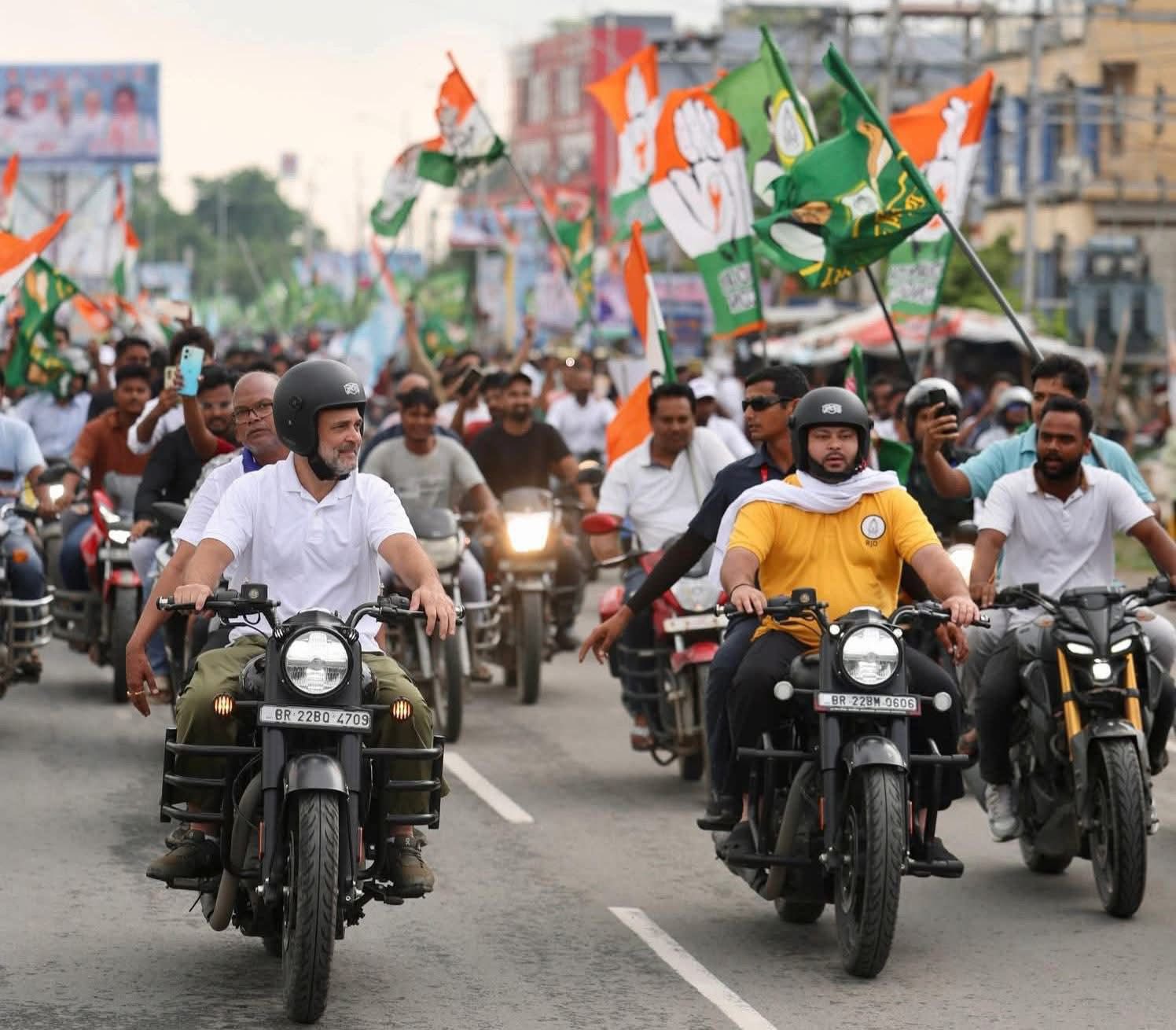 Rahul Gandhi & Tejashwi Yadav Take Fight for Voters’ Rights to the Streets of Bihar