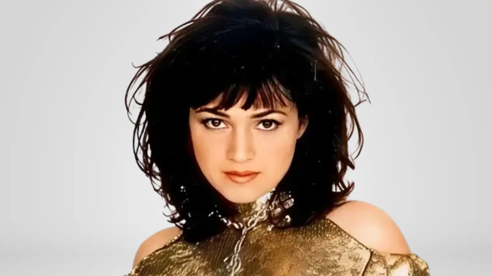 Alisha Chinai Biography: Life Story, Career, Family, Songs & Achievements